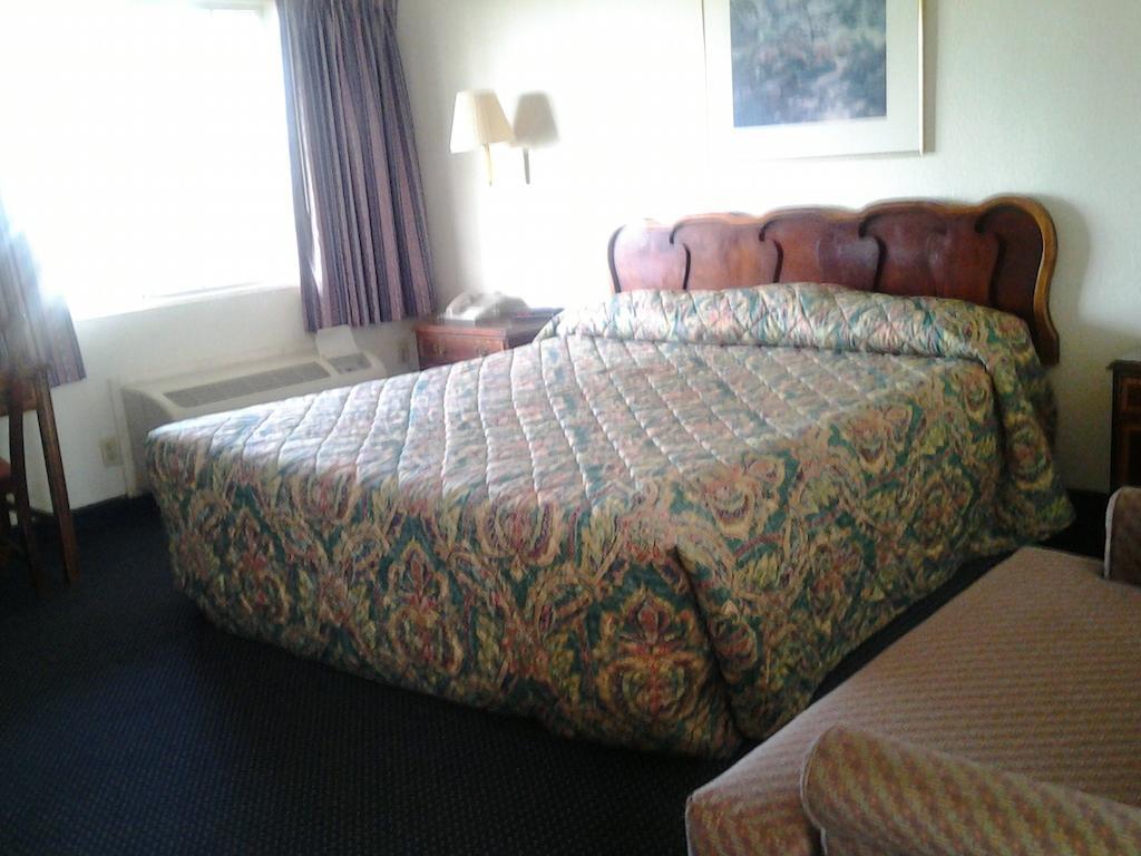 Budget Inn Tulare Chambre photo
