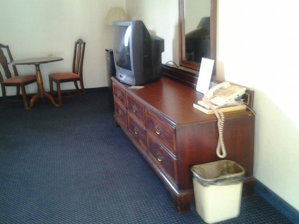 Budget Inn Tulare Chambre photo